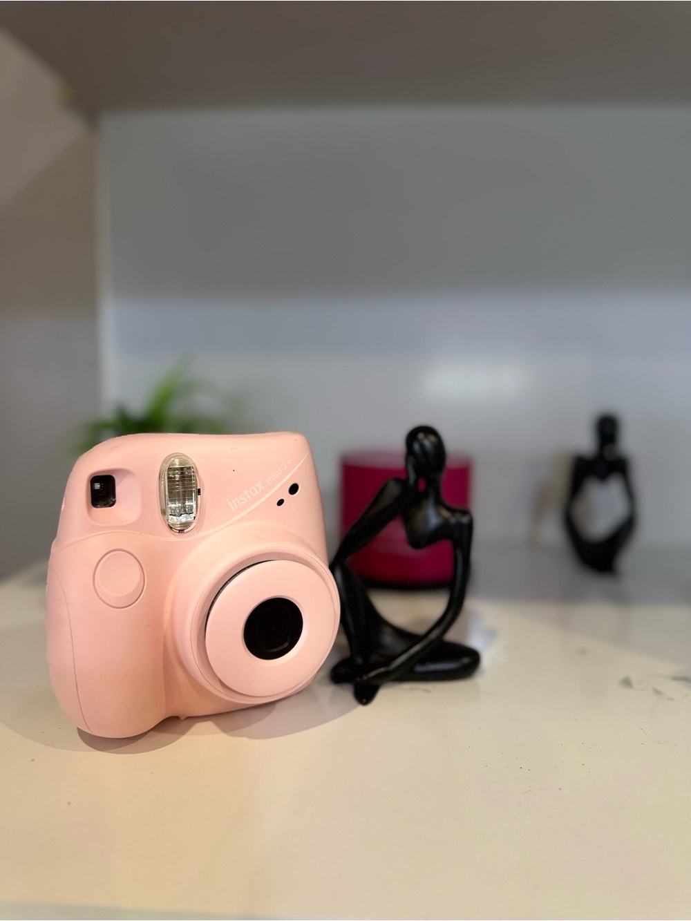 Fujifilm Instax Mini Instant Camera in Soft Pink